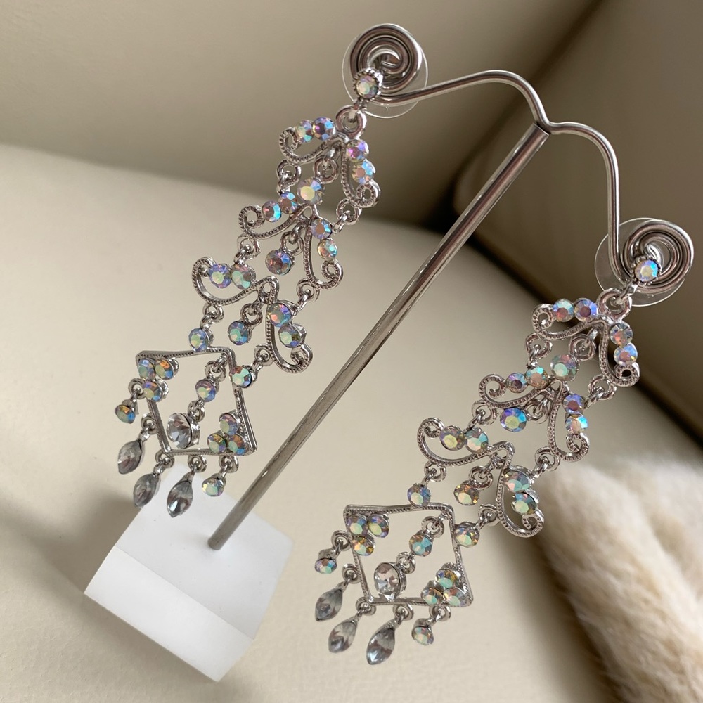 🆕🔥Gorgeous MultiColor Crystal Very Shiny Earring